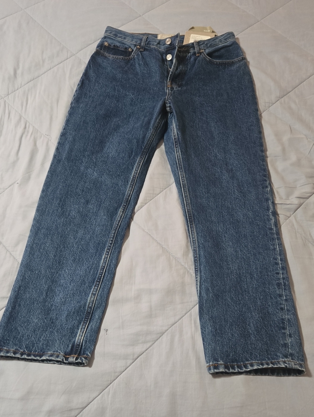 Everlane 90s Cheeky High-Rise Jeans in Dark Blue Wash